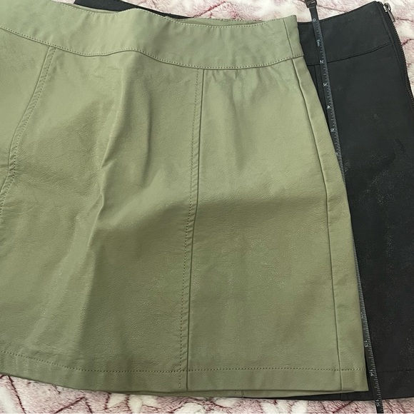 Summer Clothing Lot, Size Small - Picture 7 of 14